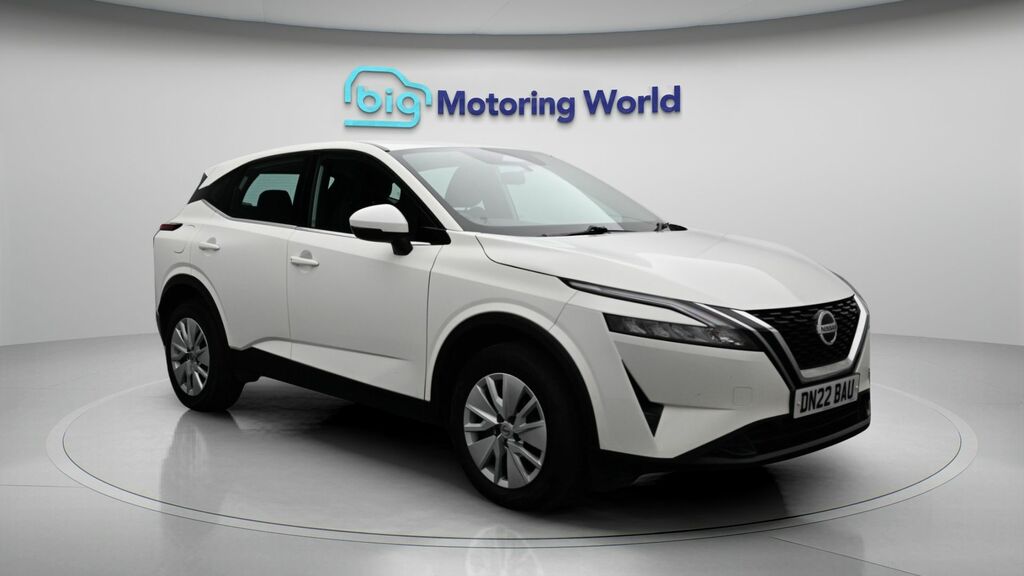Nissan Qashqai Visia White
