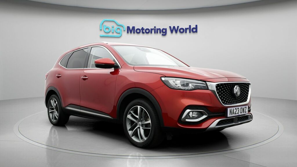 MG HS Exclusive NA23OWZ Red