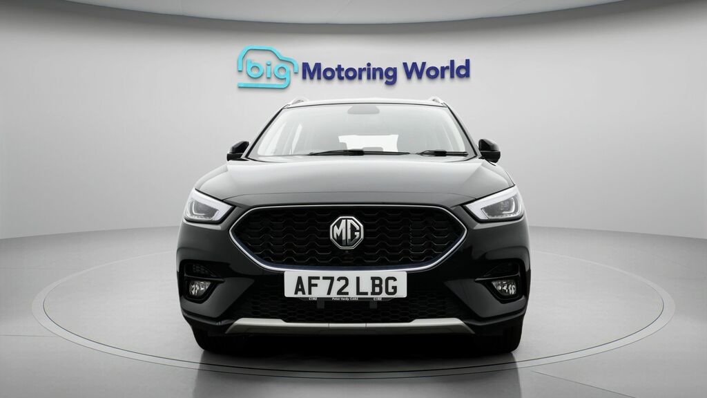 MG ZS Exclusive Black #2