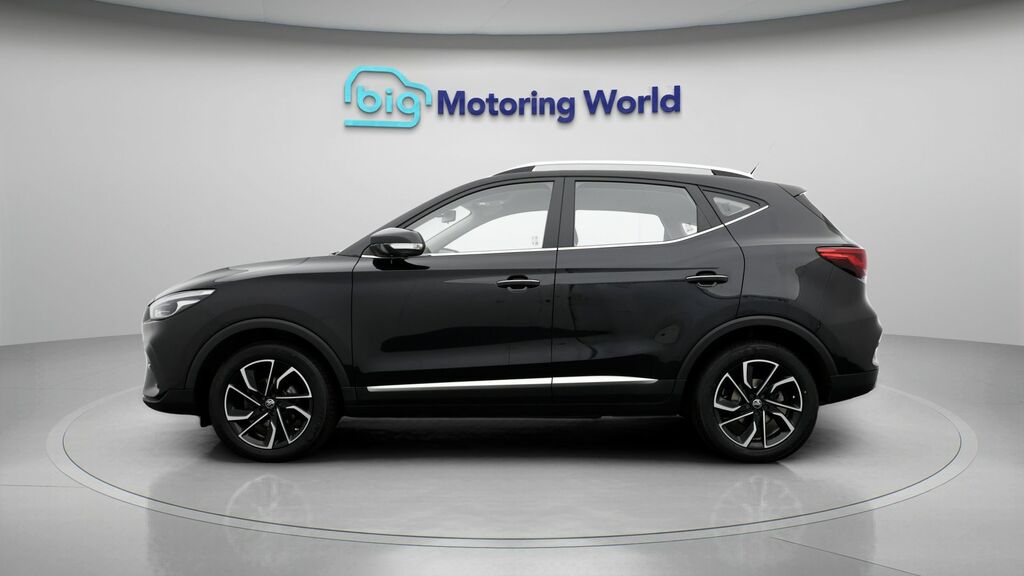 MG ZS Exclusive Black #4