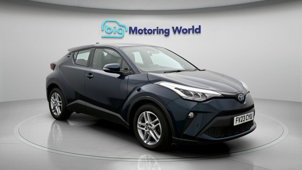 Toyota C-Hr Icon Blue