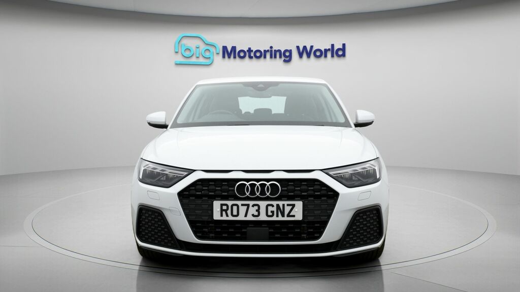 Audi A1 Technik White #2