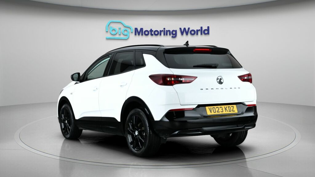 Vauxhall Grandland Gs Line VO23KDZ White #5