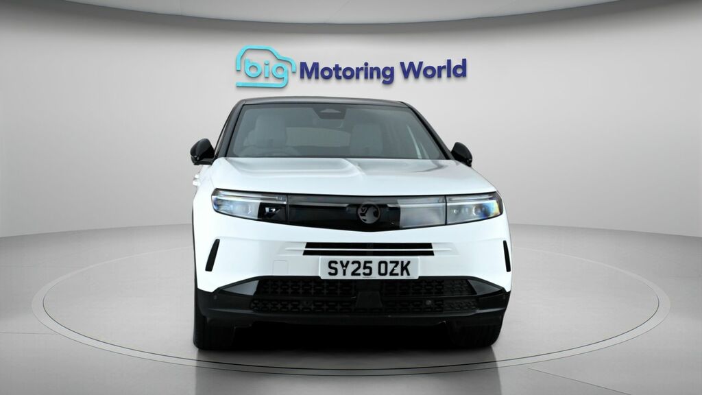 Vauxhall Grandland Ultimate White #2