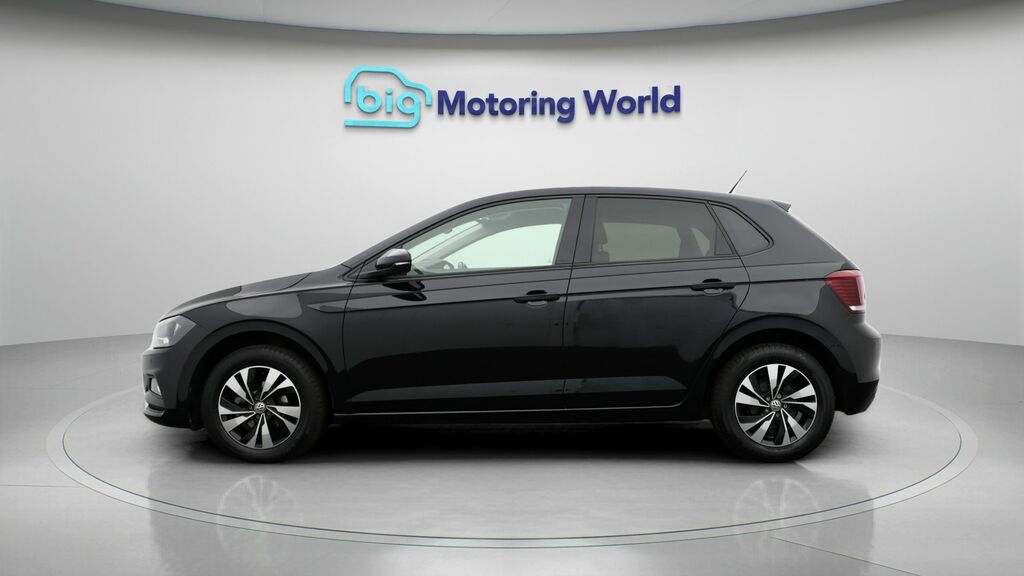 Volkswagen Polo Match Black #4