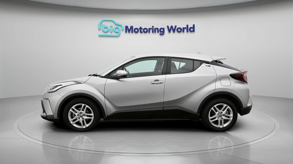 Toyota C-Hr Icon Silver #4