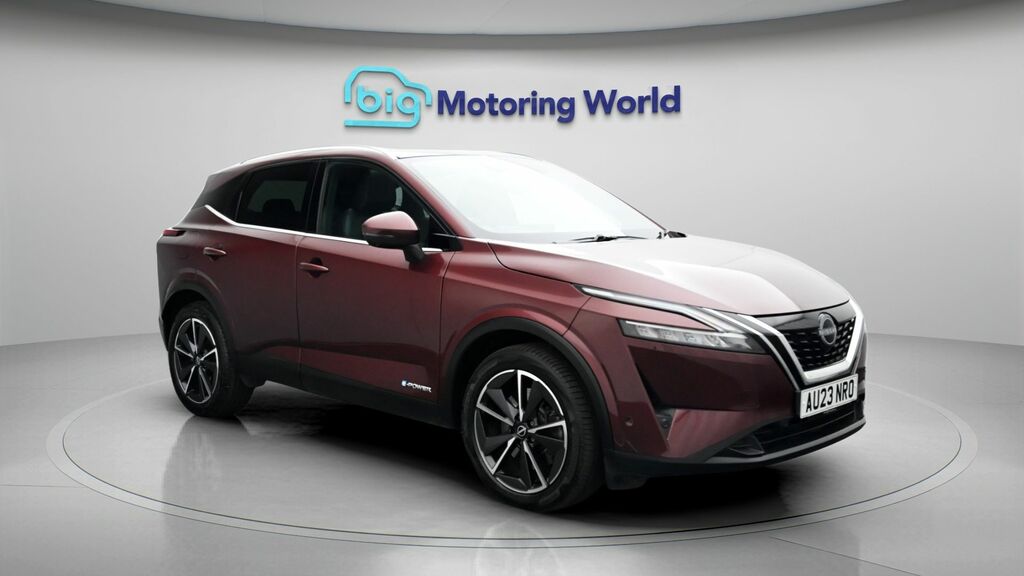 Nissan Qashqai Tekna AU23NRO Red