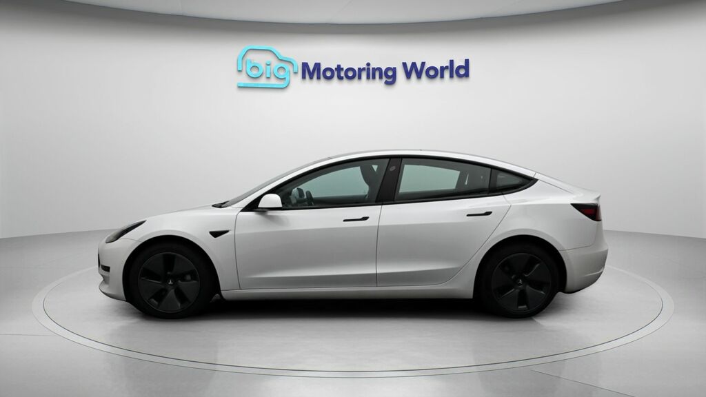 Tesla Model 3 Standard Range Plus LF22URN White #4