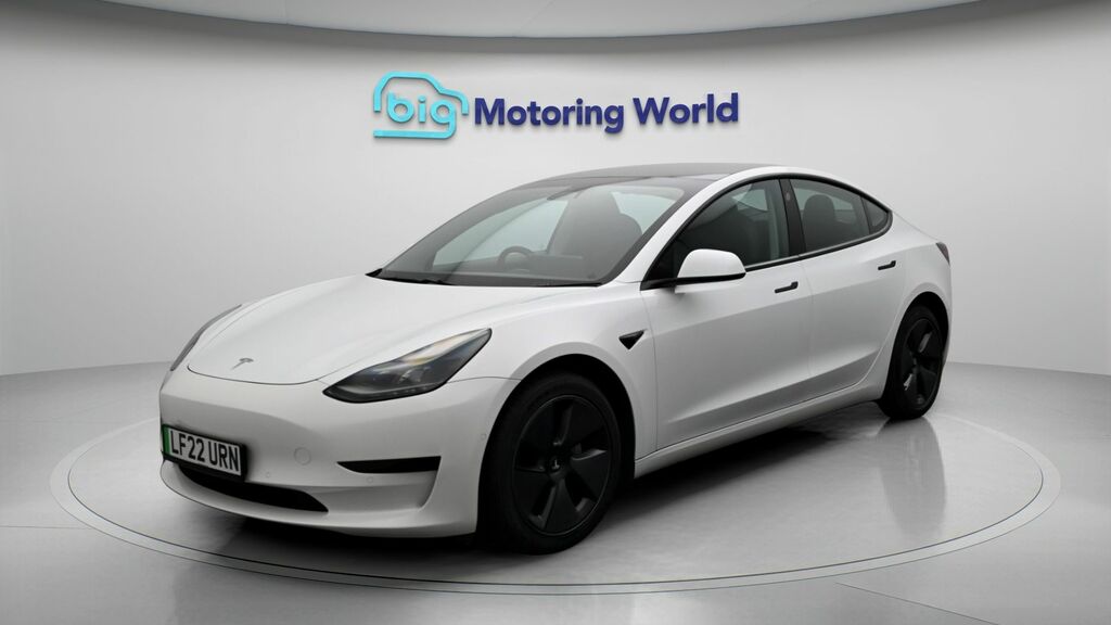 Tesla Model 3 Standard Range Plus LF22URN White #3