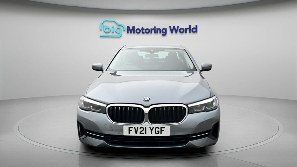 BMW 5 Series Se FV21YGF Blue #2