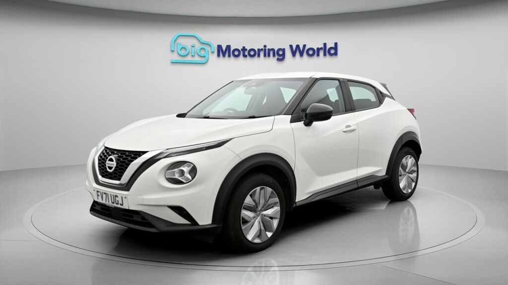 Nissan Juke Acenta White #3