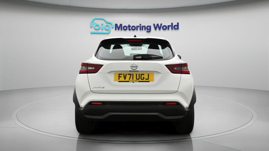 Nissan Juke Acenta White #6