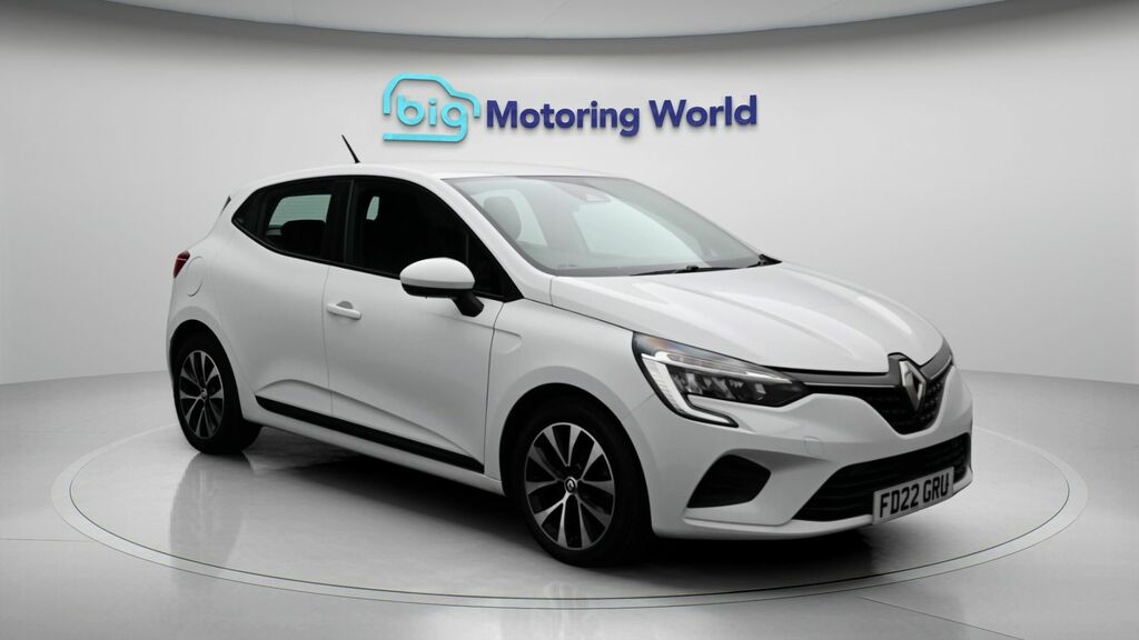 Renault Clio Iconic Edition White
