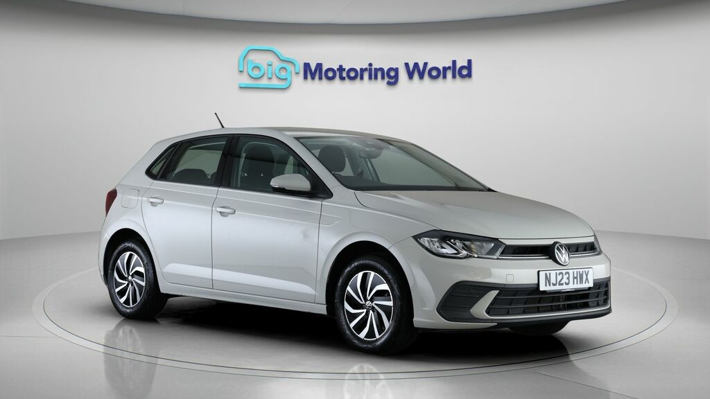 Volkswagen Polo Life Grey