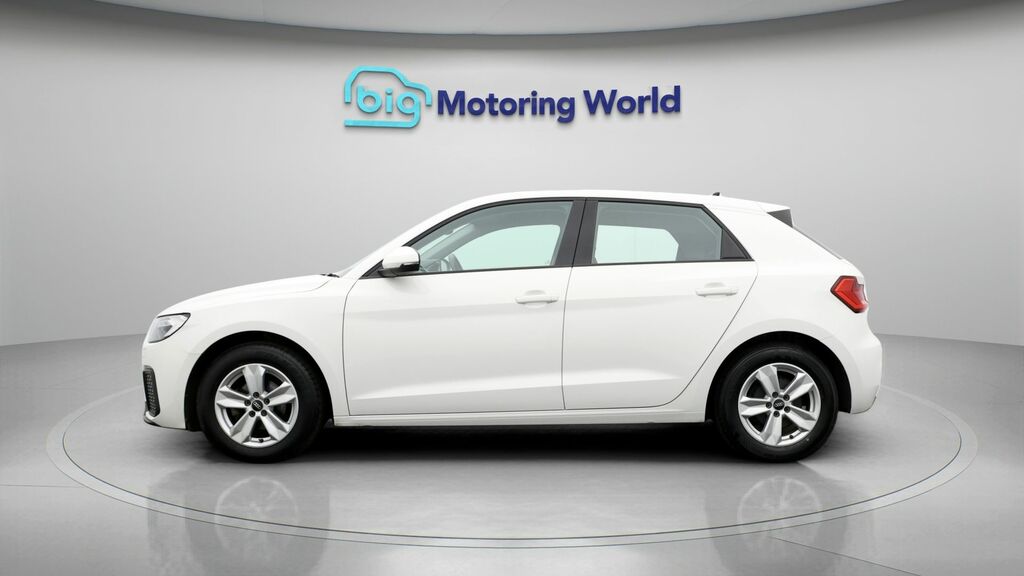 Audi A1 Technik White #4