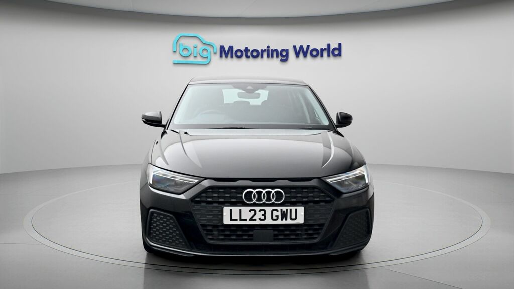 Audi A1 Technik Black #2