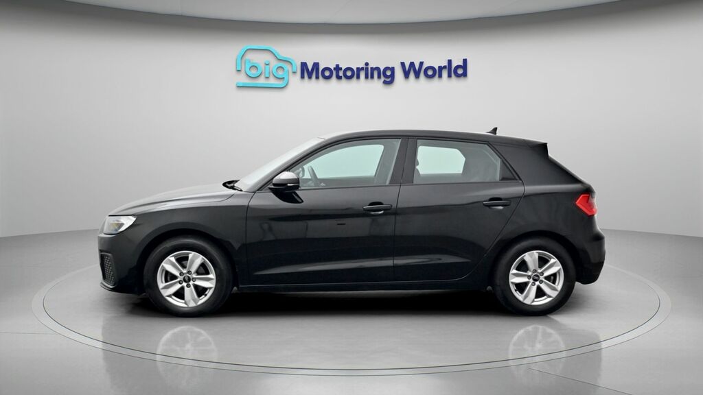 Audi A1 Technik Black #4