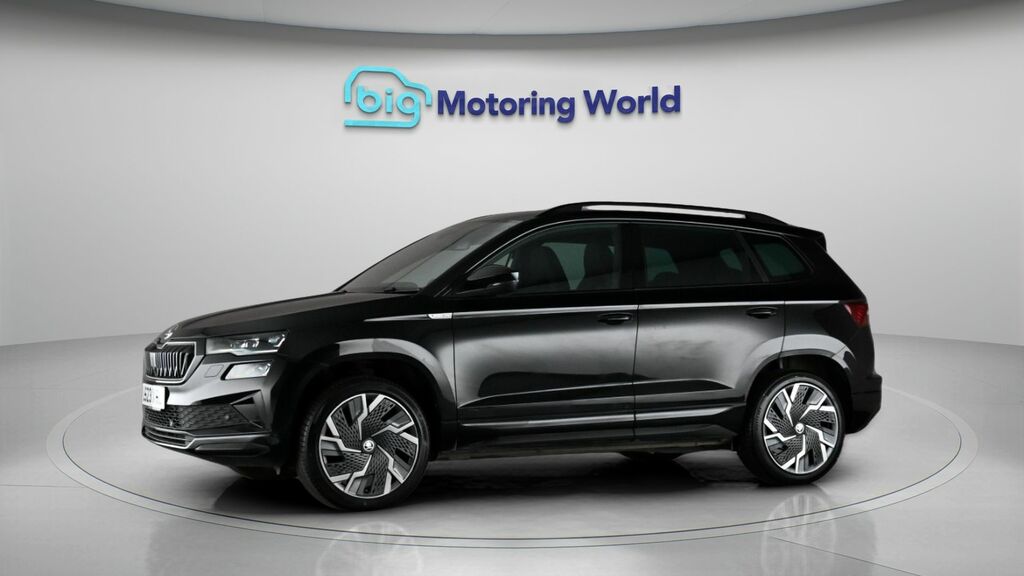 Skoda Karoq Sportline Black #4