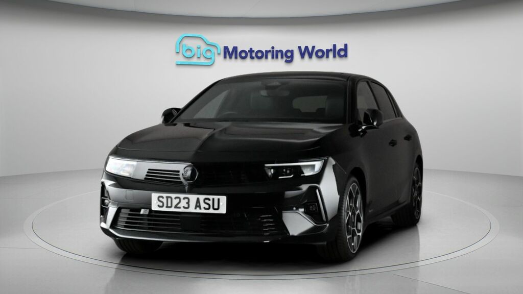 Vauxhall Astra Ultimate Black #3