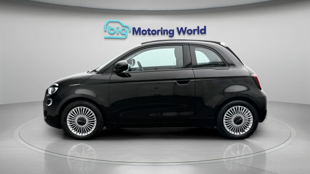 Fiat 500E C Icon Black #4