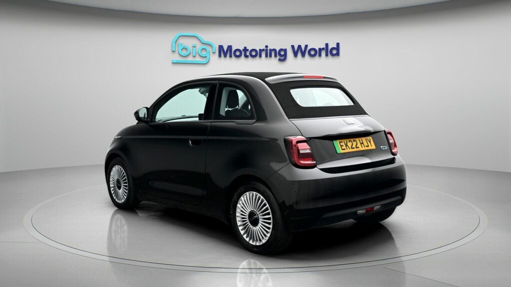 Fiat 500E C Icon Black #5