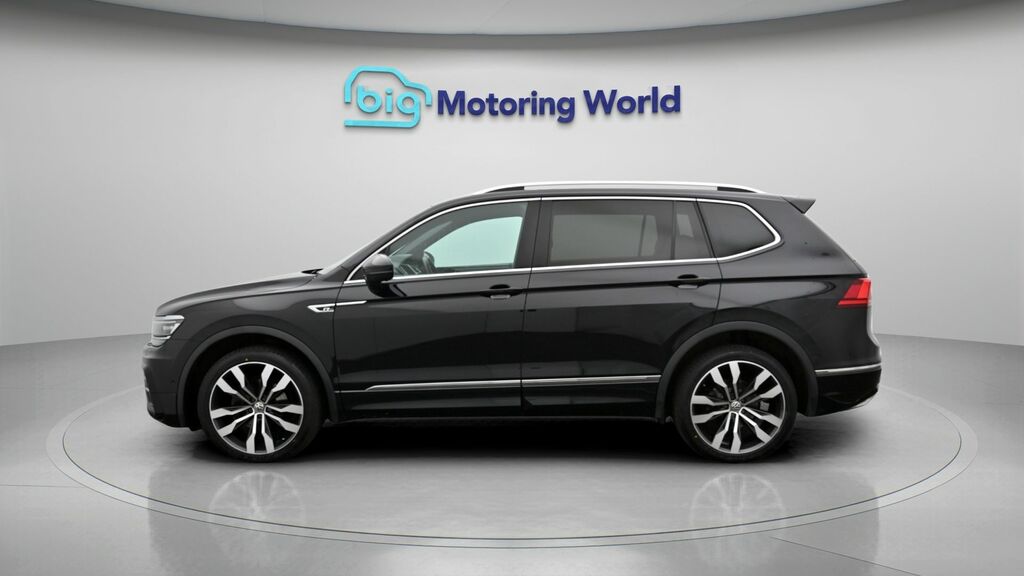 Volkswagen Tiguan Allspace R-line Tech RV21CWP Black #4
