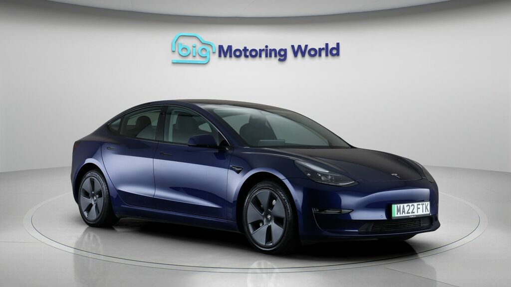 Tesla Model 3 Long Range Blue