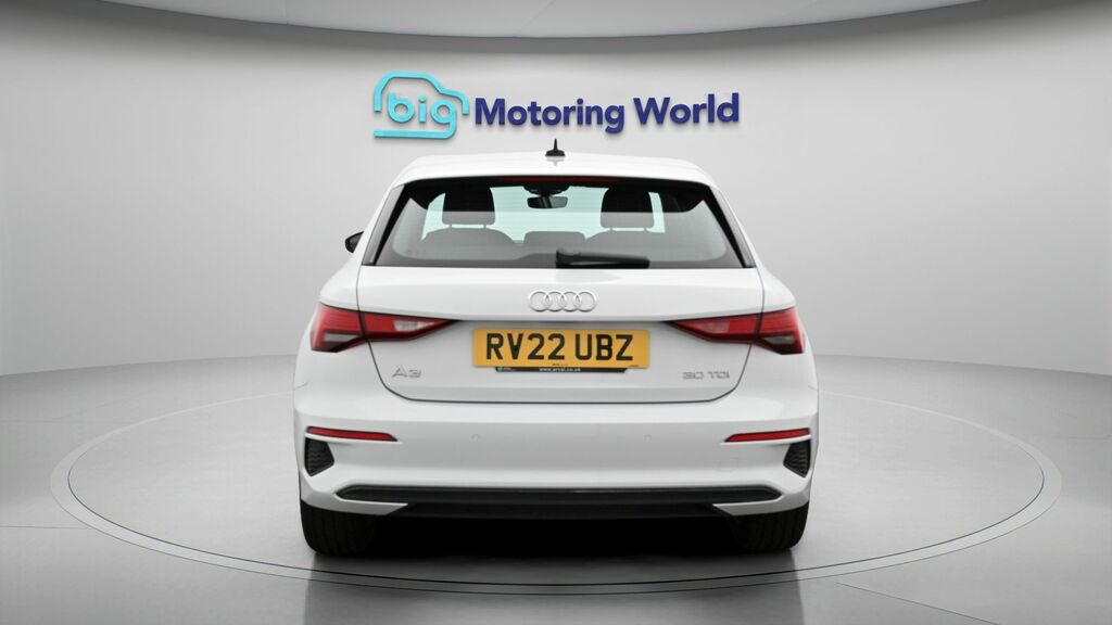 Audi A3 Technik White #6