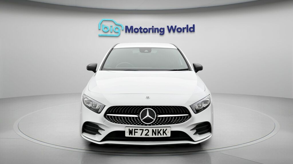 Mercedes-Benz A Class Amg Line WF72NKK White #2