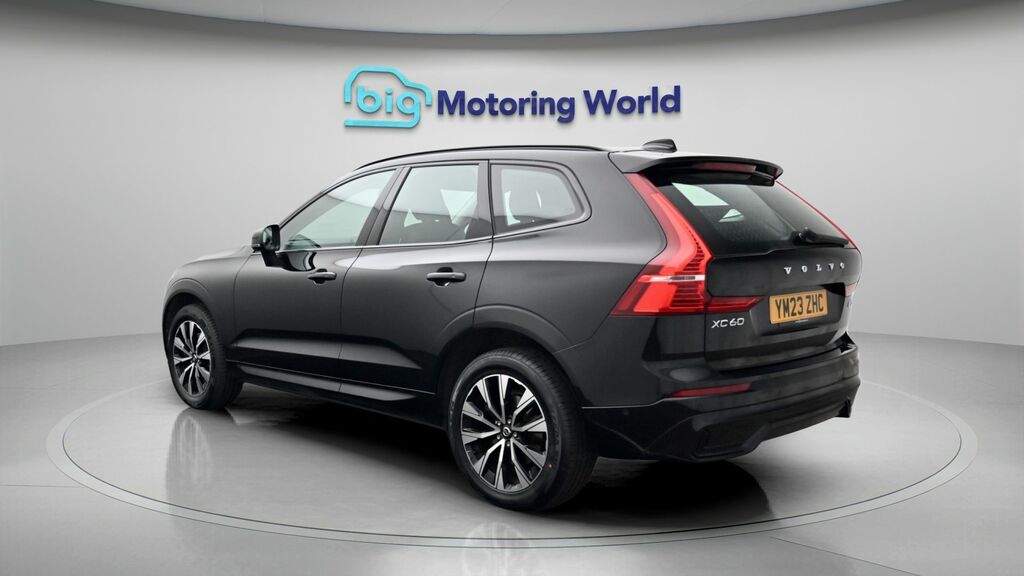 Volvo XC60 Plus Black #5