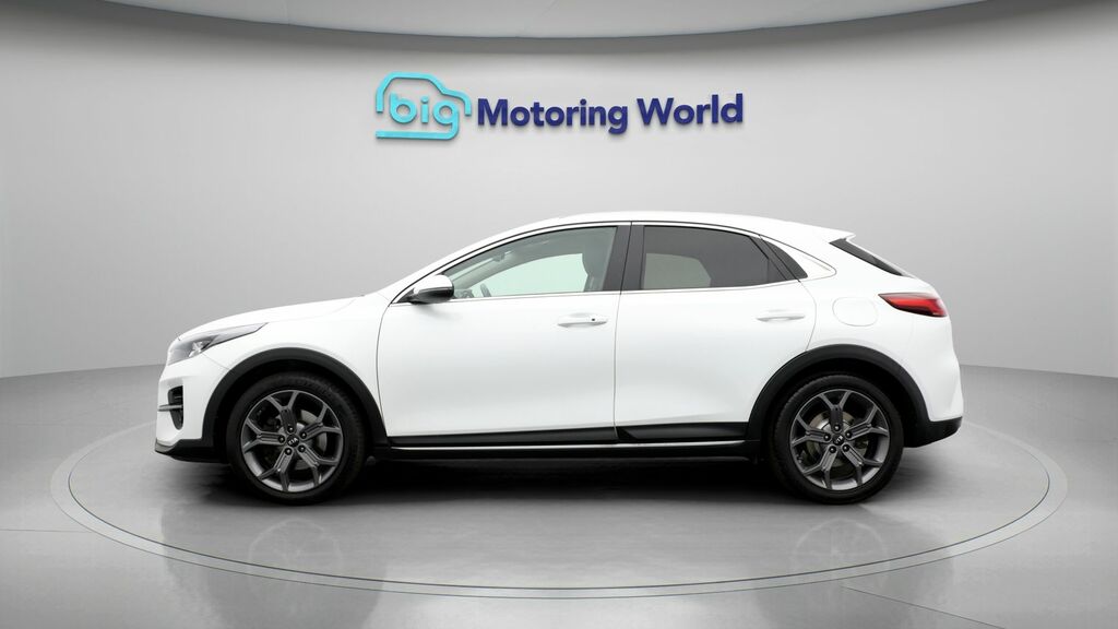 Kia Xceed 3 White #4