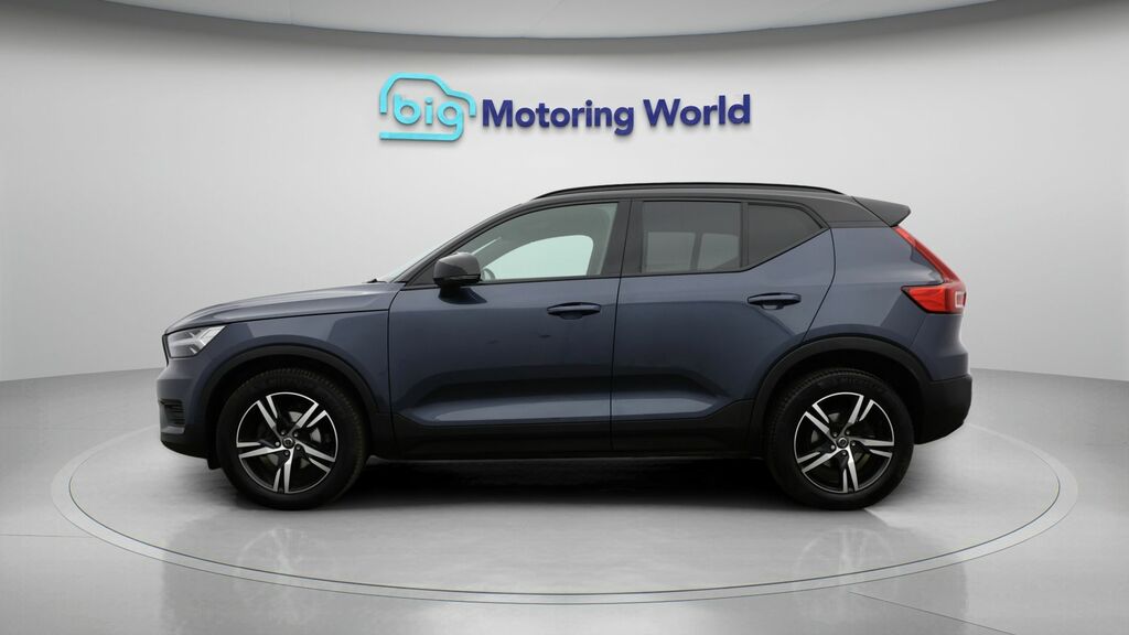 Volvo XC40 R-design LB22FLL Blue #4