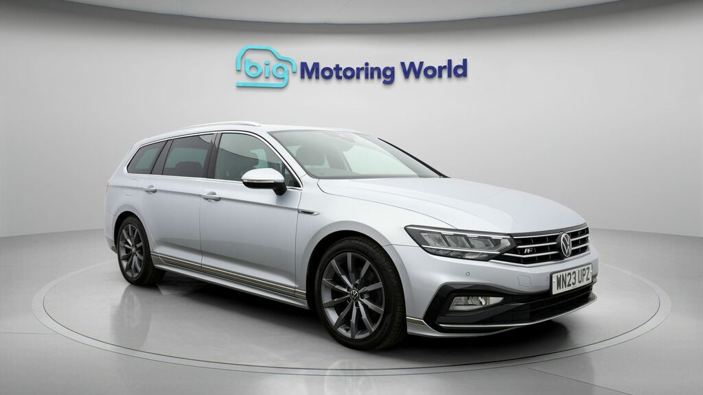 Volkswagen Passat R-line Silver