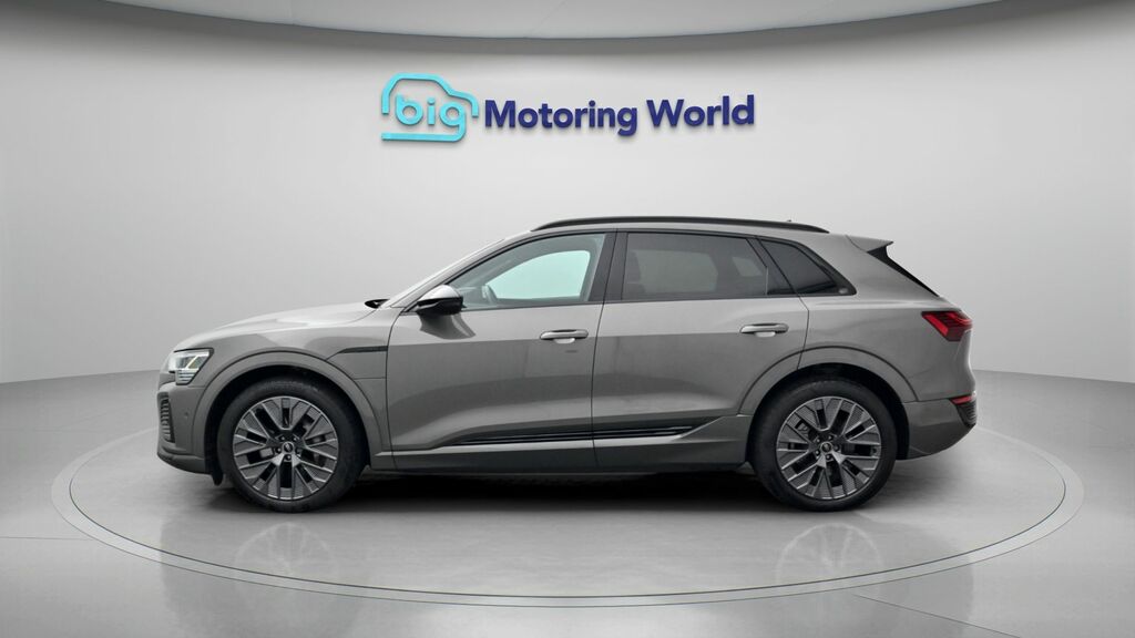 Audi Q8 e tron Black Edition Grey #4