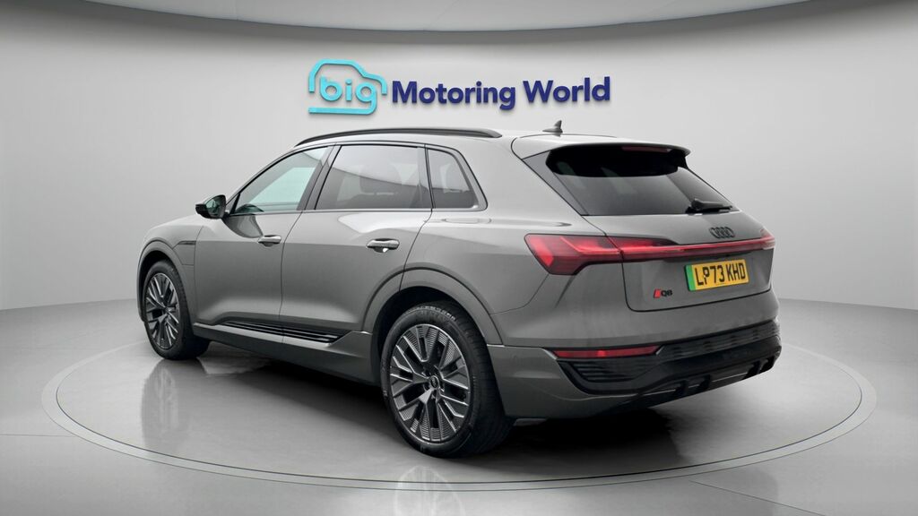 Audi Q8 e tron Black Edition Grey #5