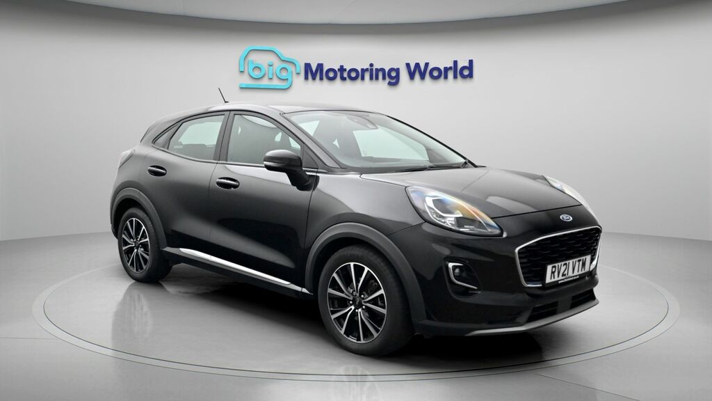 Ford Puma Titanium Black
