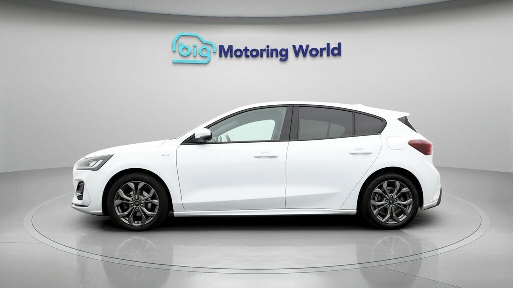 Ford Focus St-line YG23XKA White #4