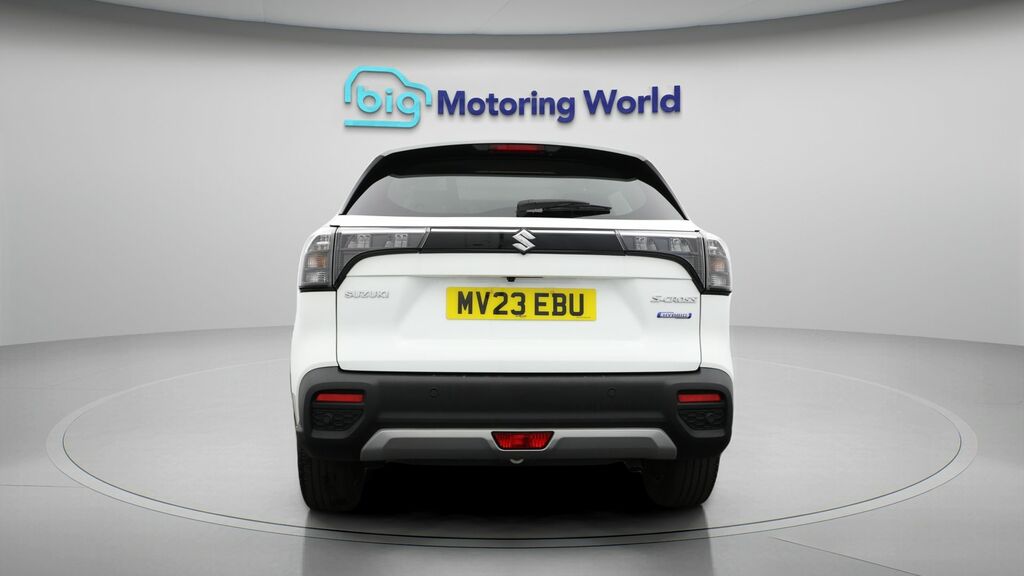 Suzuki S Cross Ultra White #6