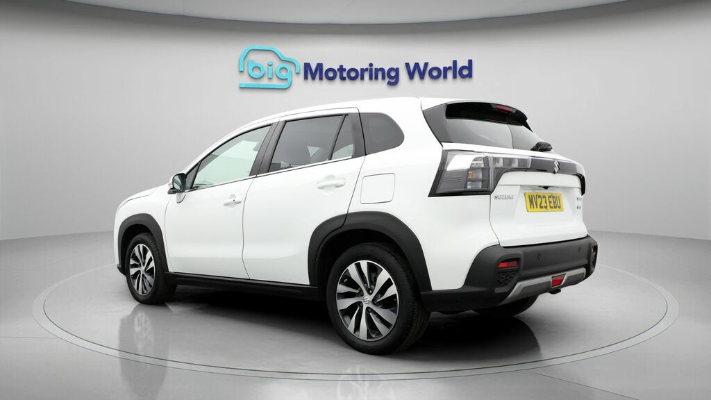 Suzuki S Cross Ultra White #5