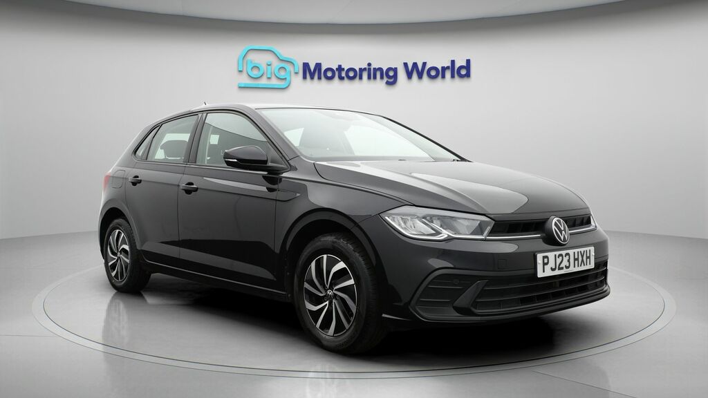 Volkswagen Polo Life Black