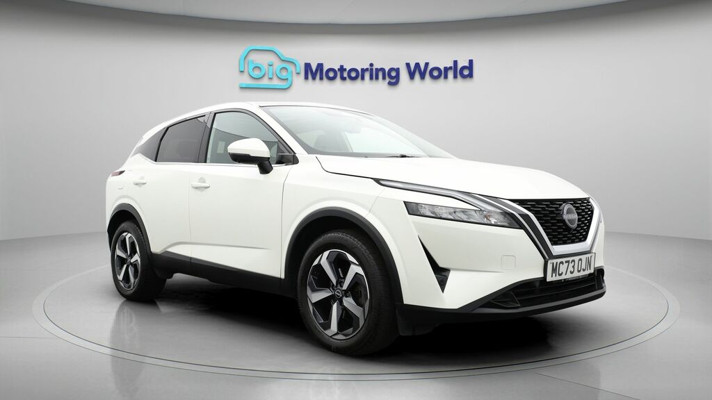 Nissan Qashqai N-connecta White