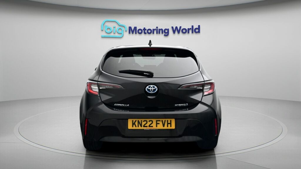 Toyota Corolla Design Black #6