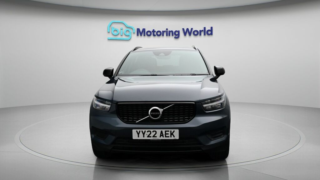 Volvo XC40 Plus Blue #2