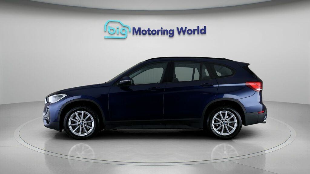BMW X1 Se Blue #4