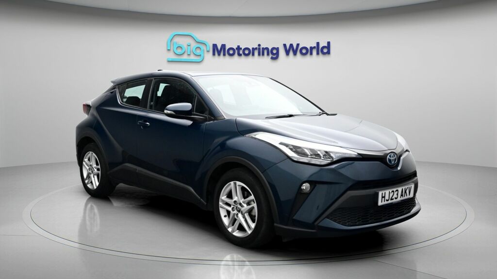 Toyota C-Hr Icon Blue