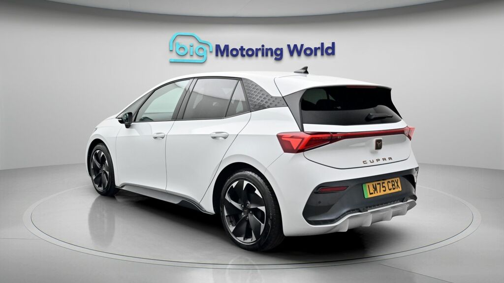 Cupra Born V2 LM75CBX White #5