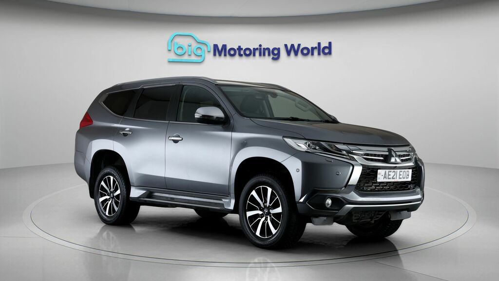Mitsubishi Shogun Sport 4 Grey