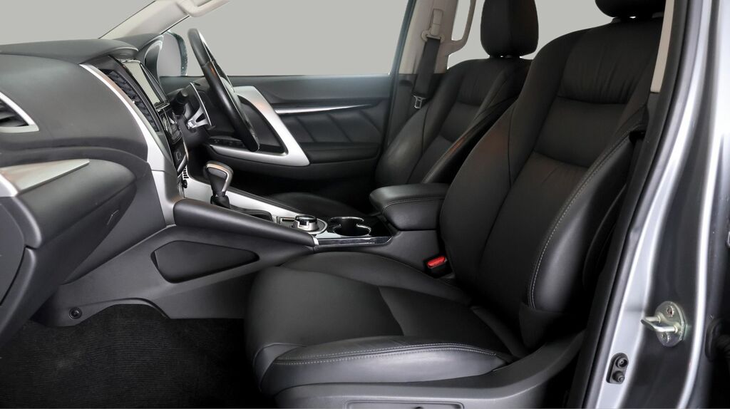Mitsubishi Shogun Sport Di-d 3 #13