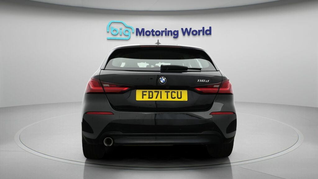 BMW 1 Series Sport FD71TCU Black #6