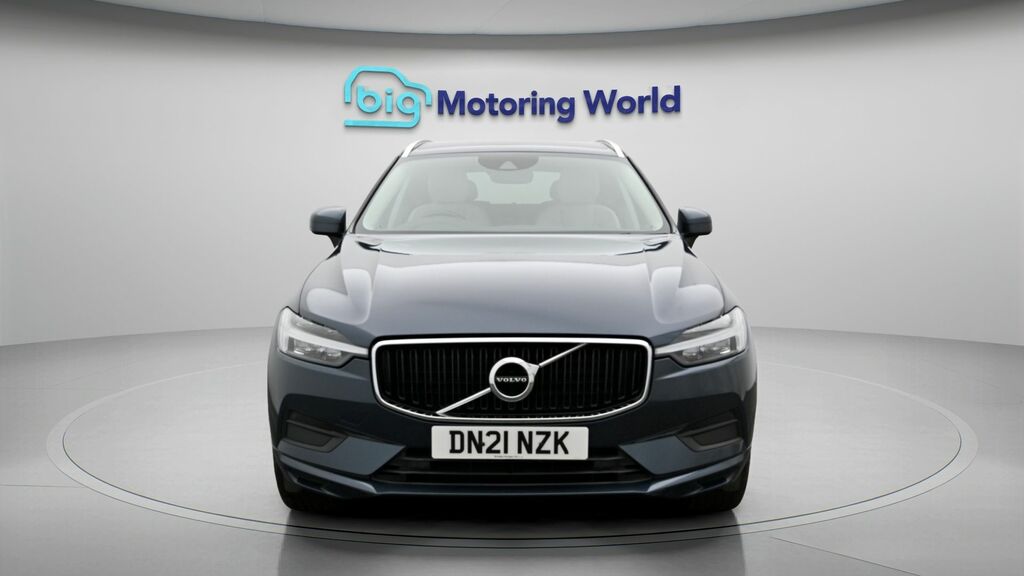 Volvo XC60 Momentum DN21NZK Blue #2